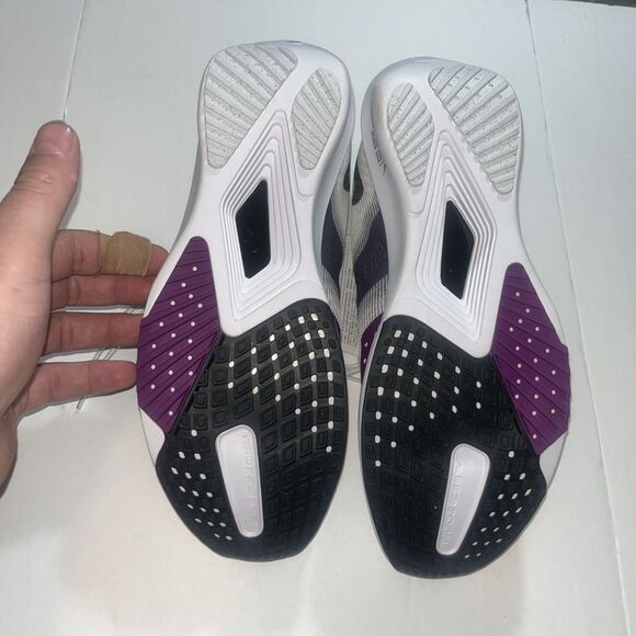 Size 10 - Nike Air Zoom Rival Fly 4 White Viotech Salesman Sample Pair main image 5